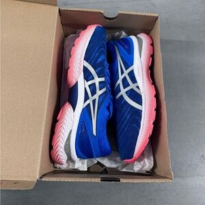 NWT Men’s Asics Gel-Nimbus 22 in Glacier Grey and Graphite